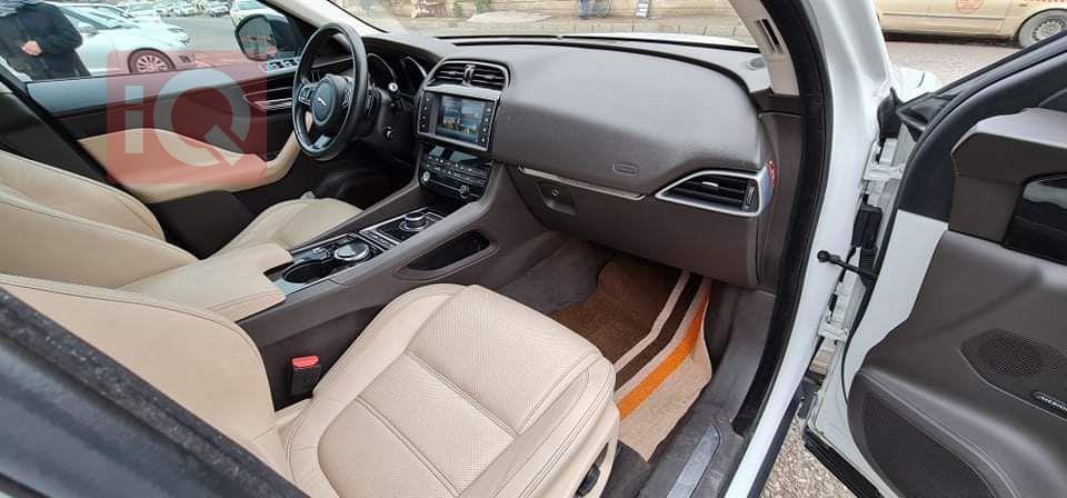 جاگوار F-Type